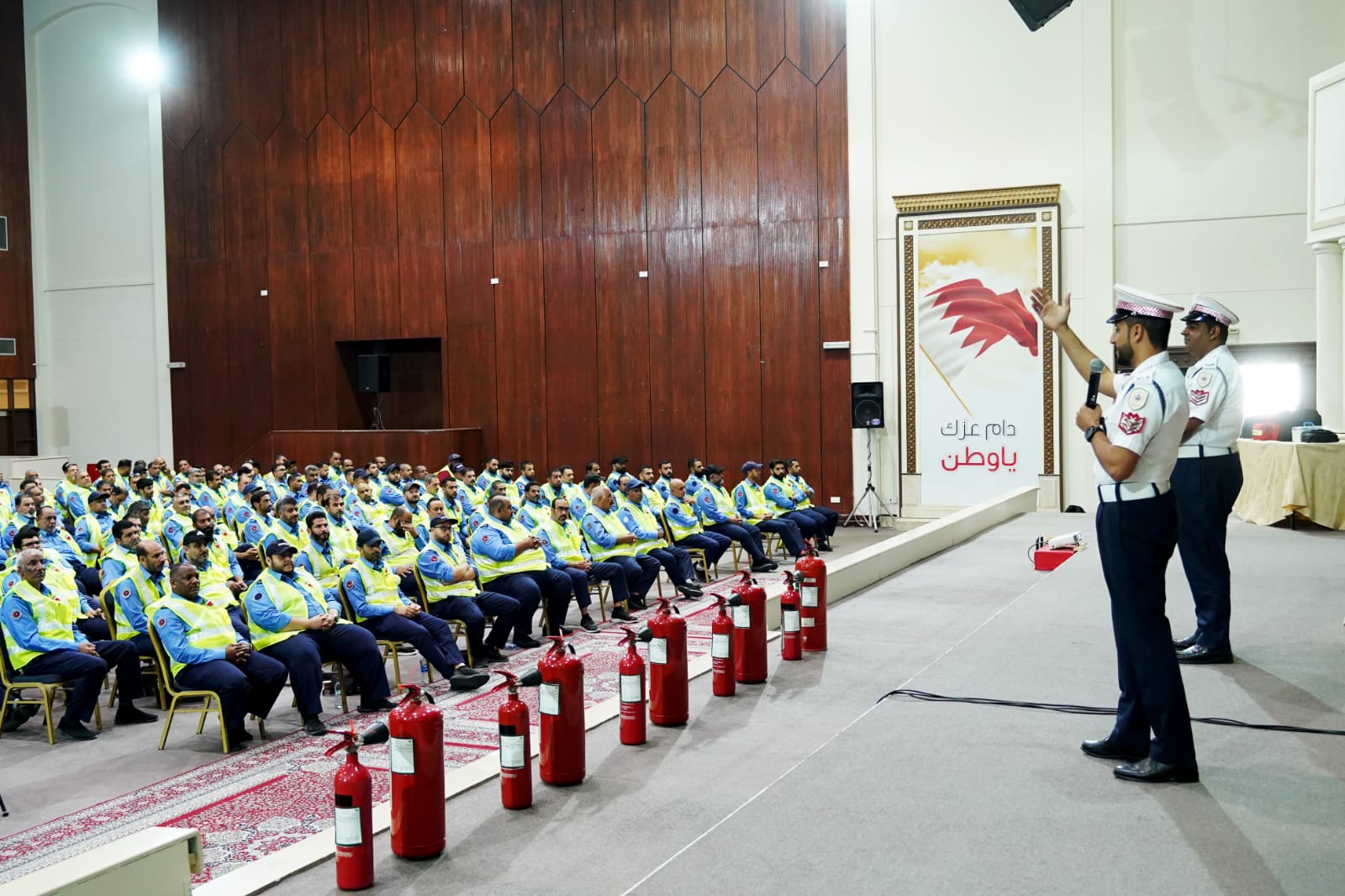 لنشر الوعي المروري وتوفير السلامة للطلبة .. الإدارة العامة للمرور تنظم دورات تدريبية لحراس المدارس<
